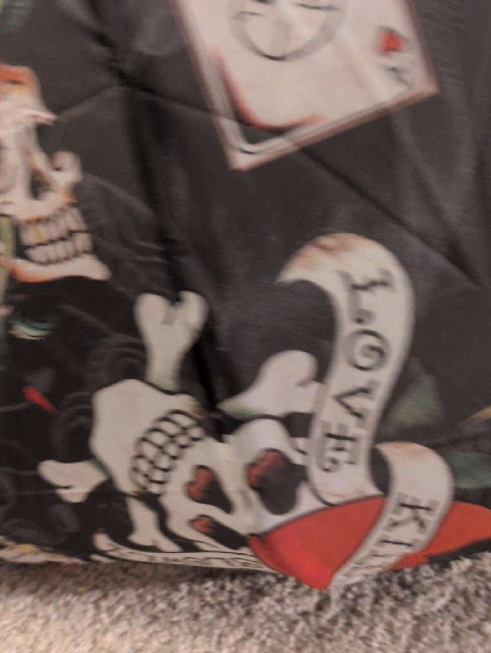 Ed Hardy Black Umbrella with Red Heart and Skull Tattoo Motifs - Picture 8 of 9
